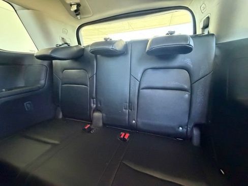 Used 2023 Nissan Pathfinder SL AWD/4WD image 26