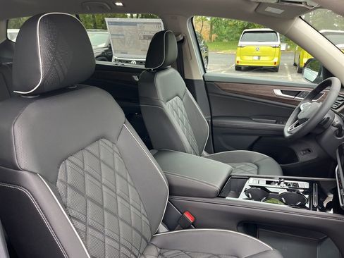 New 2026 Volkswagen Atlas SEL Premium R-Line AWD/4WD image 23