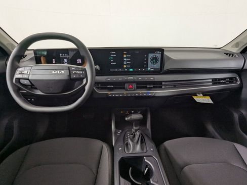 New 2026 Kia K4 LXS image 14