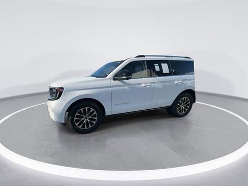 Used 2025 Ford Expedition Platinum AWD/4WD image 4