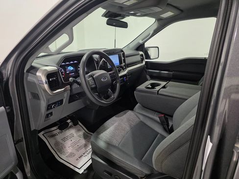 Used 2022 Ford F150 XLT image 15