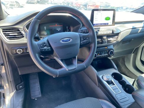 Used 2023 Ford Escape ST-Line w/ Cold Weather Package FWD image 10