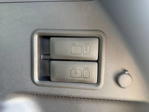 Used 2024 Chevrolet Equinox LT w/ LPO, Floor Liner Package AWD/4WD image 13