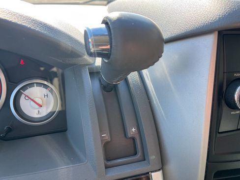 Used 2010 Dodge Grand Caravan SXT image 19