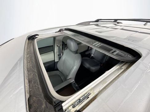 Certified 2022 Toyota Sienna XLE w/ XLE Plus Package FWD image 37