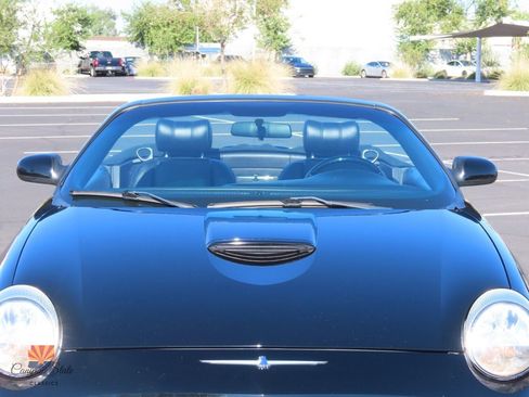 Used 2004 Ford Thunderbird image 34