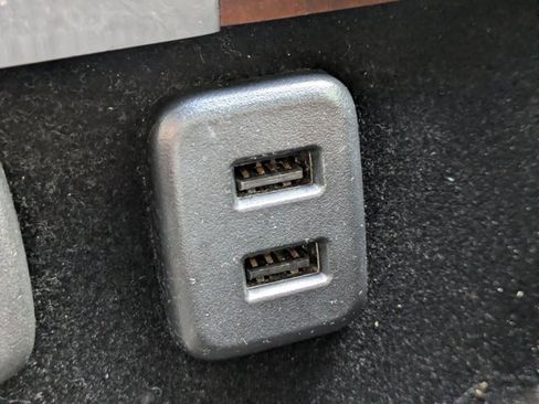 Used 2016 Cadillac Escalade Premium image 19