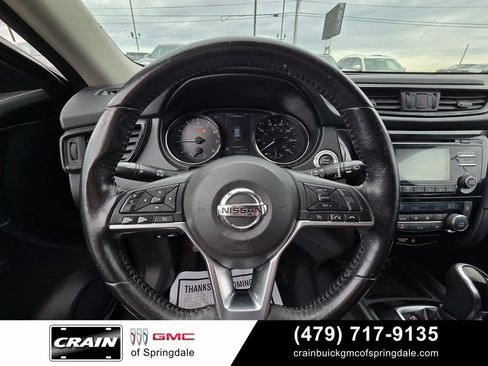 Used 2017 Nissan Rogue SV AWD/4WD image 12