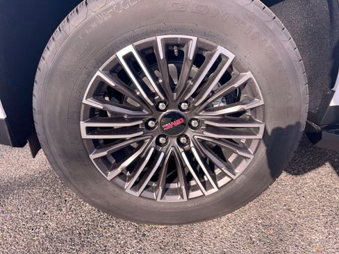 New 2026 GMC Yukon Elevation image 11