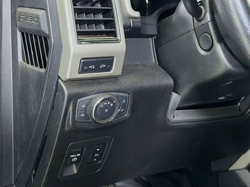 Used 2020 Ford F150 Lariat w/ Equipment Group 502A Luxury image 12