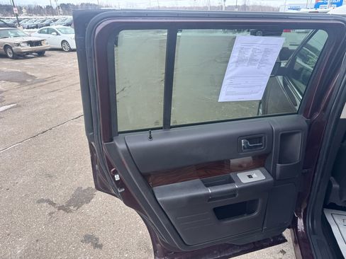 Used 2011 Ford Flex SEL w/ Convenience Pkg image 13