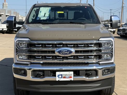 New 2026 Ford F250 Lariat w/ Chrome Package image 29