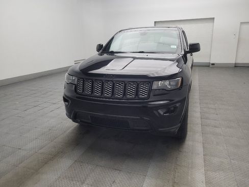 Used 2017 Jeep Grand Cherokee Altitude AWD/4WD image 15