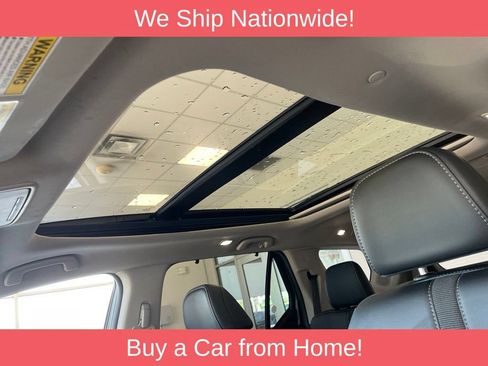 Used 2025 Honda Pilot Touring image 11
