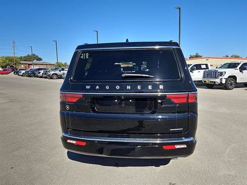 Used 2024 Jeep Wagoneer Series II w/ Convenience Group I image 4