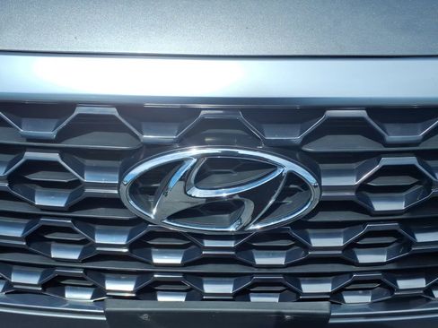 Used 2019 Hyundai Santa Fe SE AWD/4WD image 12