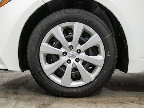 New 2025 Toyota Corolla LE image 8