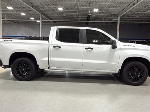 Used 2022 Chevrolet Silverado 1500 W/T w/ Trailering Package image 3