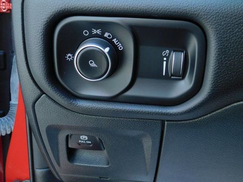 Used 2024 RAM 1500 Laramie image 17