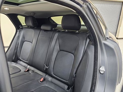 Used 2018 Jaguar F-PACE Premium AWD/4WD image 27