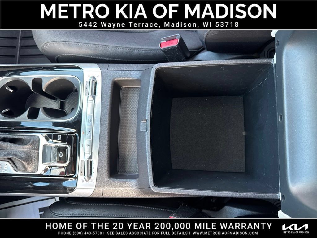 Used 2024 Kia Carnival SX Prestige FWD image 33