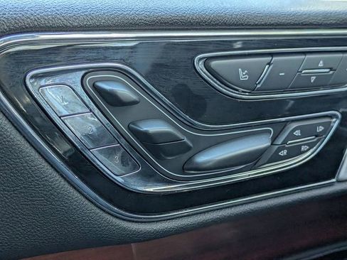 Used 2021 Lincoln Navigator Reserve AWD/4WD image 21