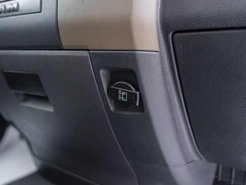 Used 2012 RAM 1500 Express image 36