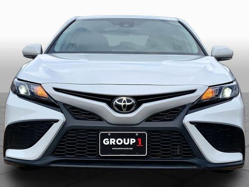 Used 2023 Toyota Camry SE FWD image 4