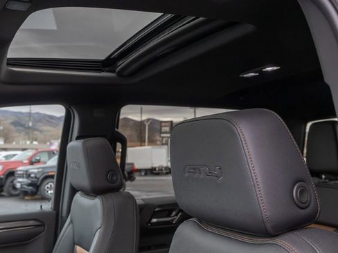 Used 2024 GMC Sierra 1500 AT4 w/ Technology Package image 10