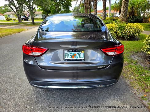 Used 2015 Chrysler 200 Limited w/ Convenience Group FWD image 10
