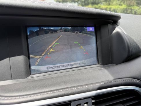 Used 2018 INFINITI QX30 FWD image 12