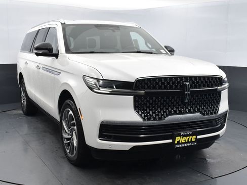 New 2025 Lincoln Navigator L Reserve image 6