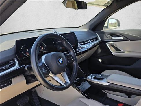 Used 2025 BMW X2 xDrive28i image 13