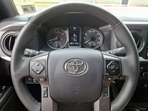 Used 2023 Toyota Tacoma TRD Sport AWD/4WD image 19