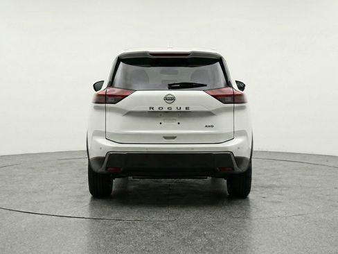 Used 2025 Nissan Rogue SV image 7