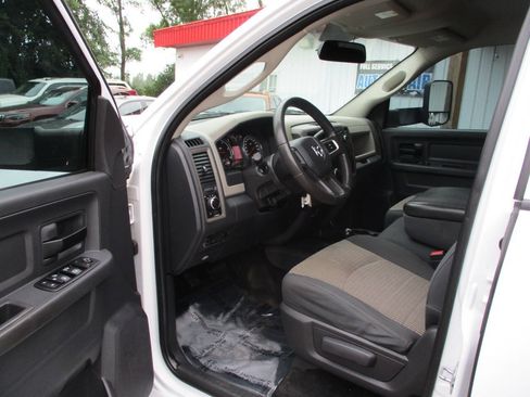Used 2011 RAM 2500 ST w/ ST Popular Equipment Group AWD/4WD image 15
