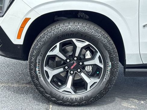 Used 2025 GMC Yukon AT4 w/ AT4 Premium Package AWD/4WD image 29