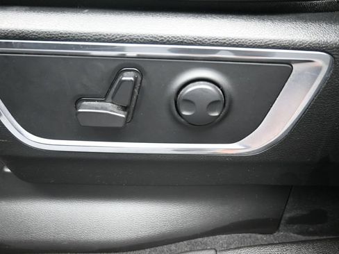 Used 2025 RAM 1500 Laramie AWD/4WD image 26