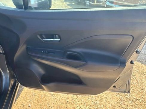 Used 2025 Nissan Versa SV w/ Trunk Package FWD image 14