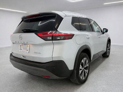 Used 2021 Nissan Rogue SV w/ Premium Package AWD/4WD image 3
