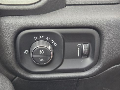 Used 2024 RAM 5500 Tradesman w/ Chrome Appearance Group AWD/4WD image 29
