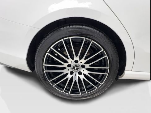 Used 2024 Mercedes-Benz C 300 Sedan image 16