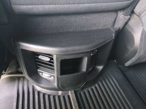 Used 2024 RAM 3500 Tradesman w/ Chrome Appearance Group AWD/4WD image 20