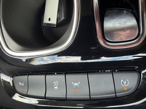 Used 2022 Buick Envision Preferred FWD image 22