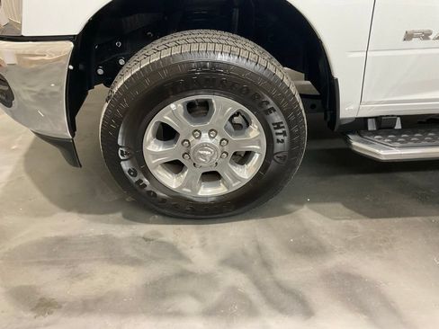 Used 2026 RAM 2500 Big Horn AWD/4WD image 6