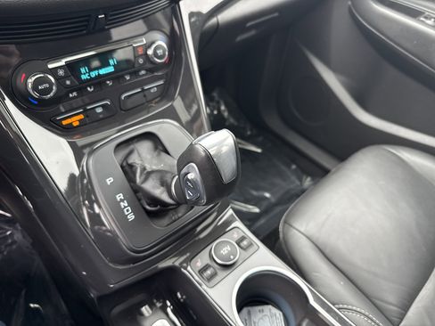 Used 2015 Ford Escape Titanium image 24