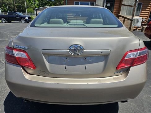 Used 2007 Toyota Camry LE FWD image 8