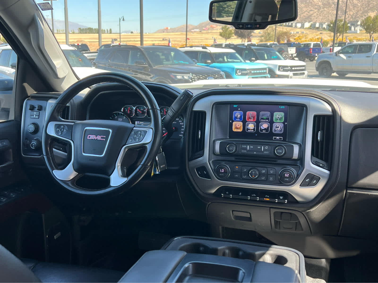 Used 2018 GMC Sierra 2500 SLT w/ Duramax Plus Package AWD/4WD image 15