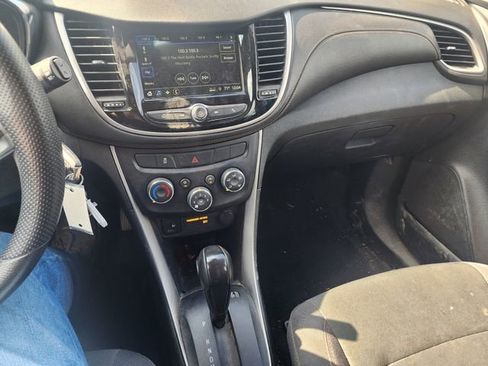 Used 2019 Chevrolet Trax LS FWD image 7
