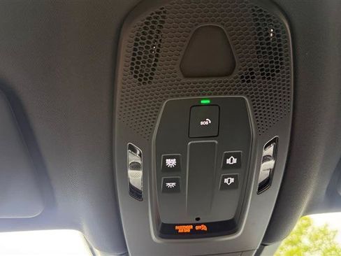 Used 2025 Porsche Cayenne S AWD/4WD image 34